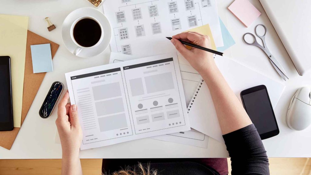 Responsive website for home builder, smart home business
